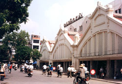 Dong Xuan Market