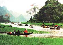 Huong Pagoda festival