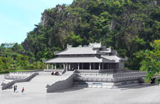 country's first jade pagoda to be built